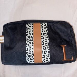 Stylish Black and Brown Travel Bag with Leopard Print